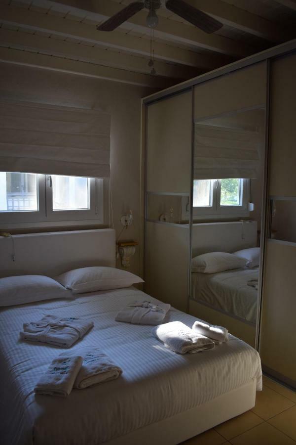 Serenity Luxury Villa, Skiathos Ajía Paraszkeví Kültér fotó