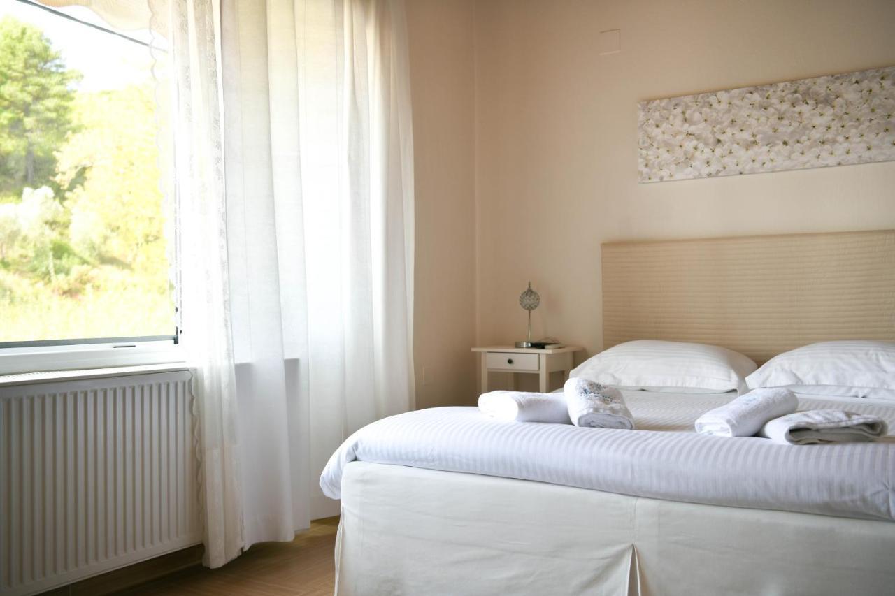 Serenity Luxury Villa, Skiathos Ajía Paraszkeví Kültér fotó